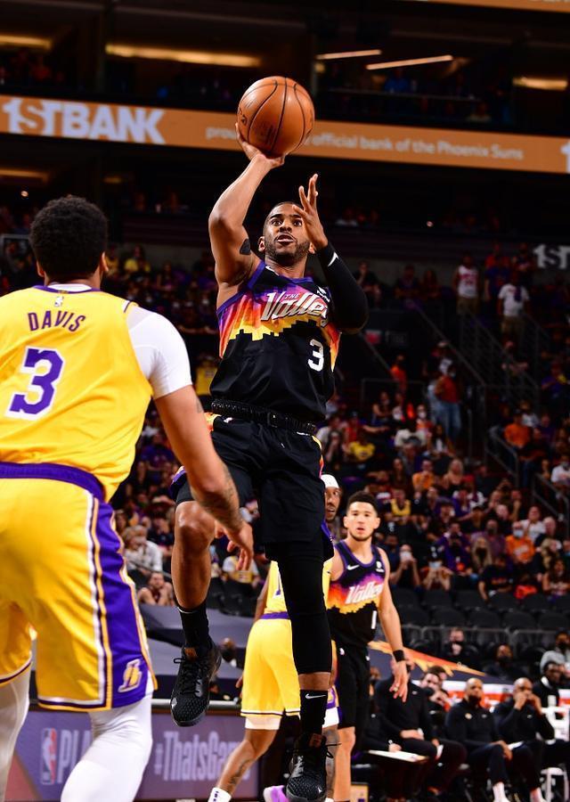 体育特约美女记者带您了解奥运期间东京街头的别样风景