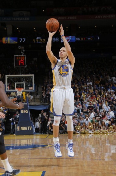 罗德曼弹跳不突出，如何成为历史最强篮板王之一？两个关键因素