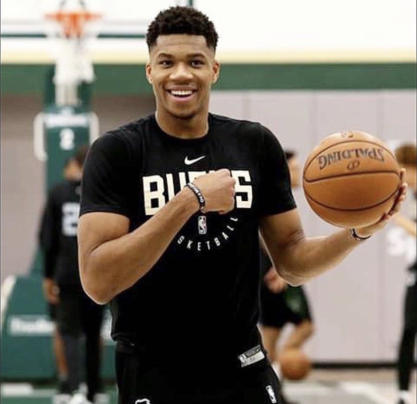 在攻防两端 在攻防两端