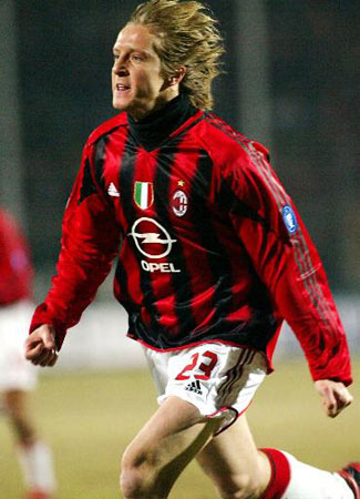 再由维尼修 再由维尼修